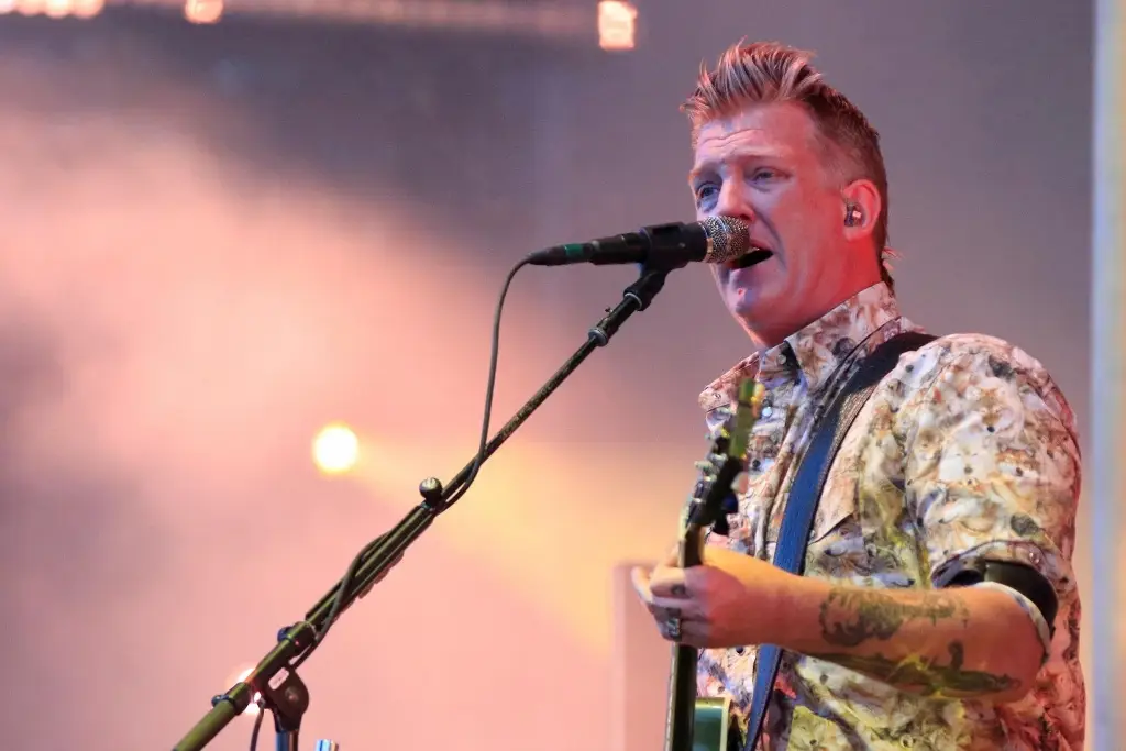 Imagen Josh Homme, líder de Queens of the Stone Age, revela que tiene cáncer