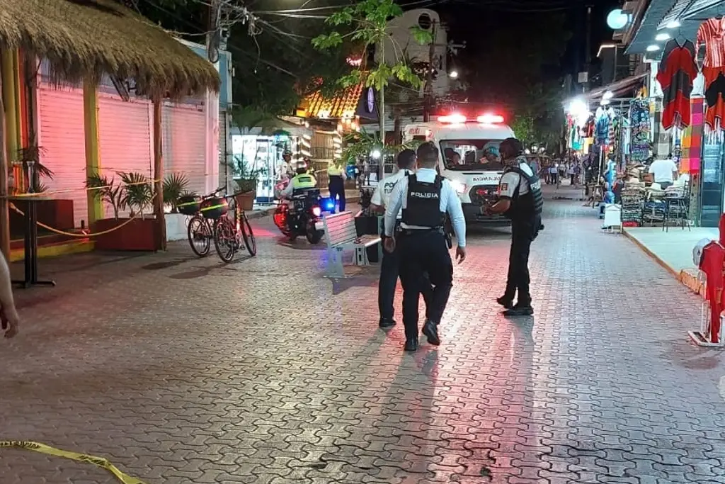 Ataque armado deja un muerto y dos heridos en la Quinta Avenida de ...