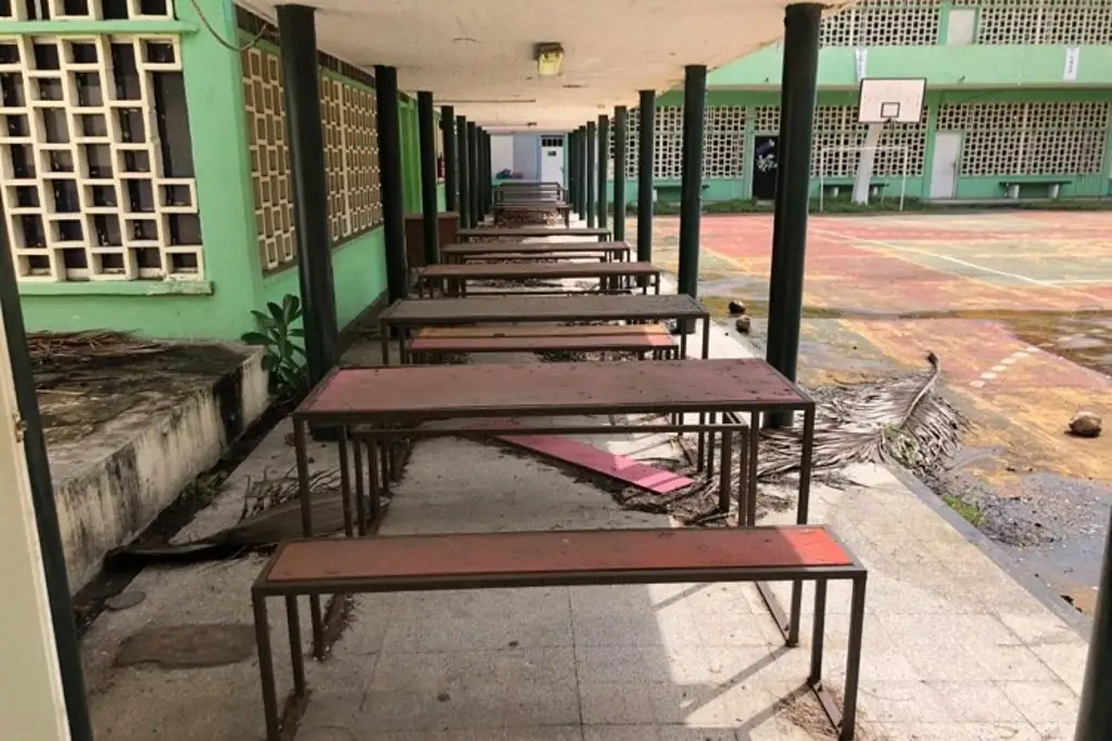 Imagen Cuidarán escuelas de Veracruz en vacaciones para evitar saqueos