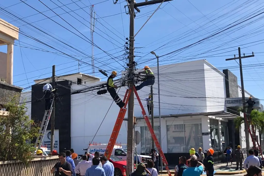Imagen Inicia el retiro de cableado aéreo en calles de Veracruz 