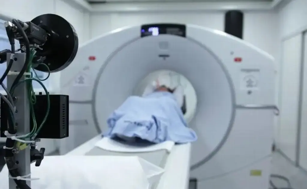 Imagen Médicos promoverían amparo si eliminan 34 normas oficiales de Salud