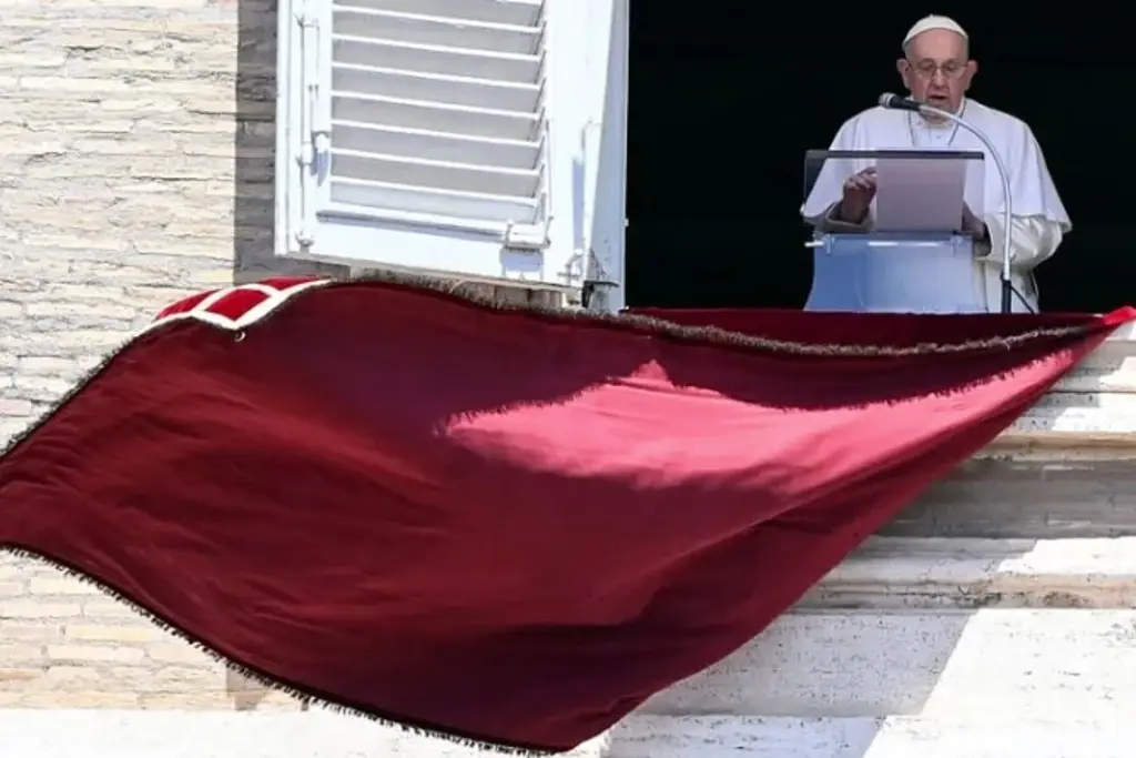 Imagen Papa Francisco recuerda el bombardeo de Roma en II Guerra Mundial; lo compara con Ucrania