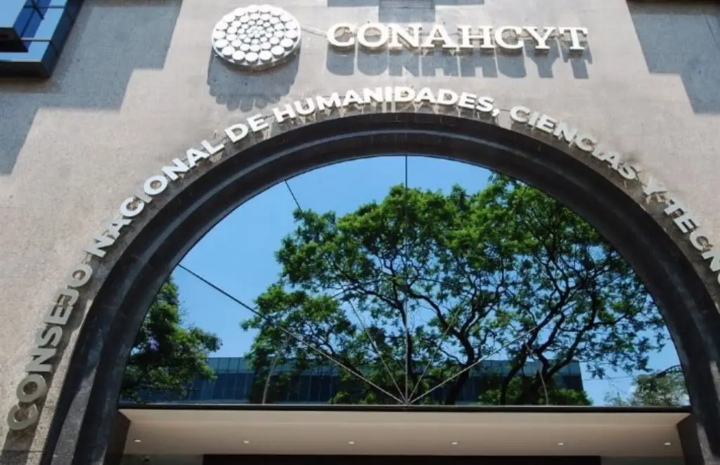 Imagen Acusan que Conahcyt niega becas aplicando de forma retroactiva nueva ley