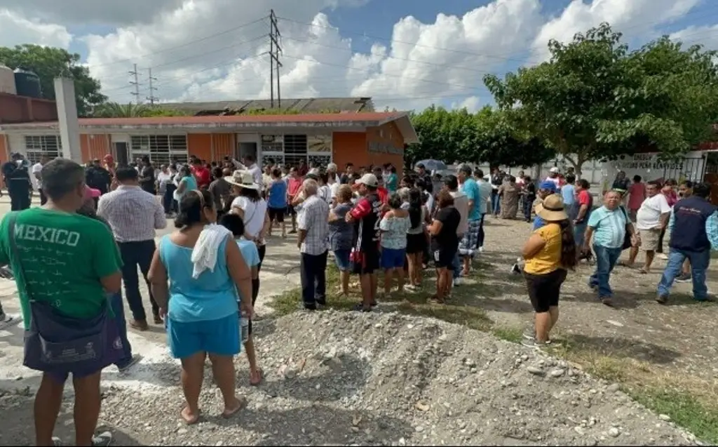 Imagen Evacuan a más de 200 habitantes de Poza Rica, Veracruz; esta fue la razón 
