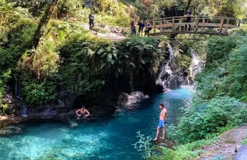 Imagen Pancho Poza, el paraíso color turquesa que casi nadie conoce en Veracruz