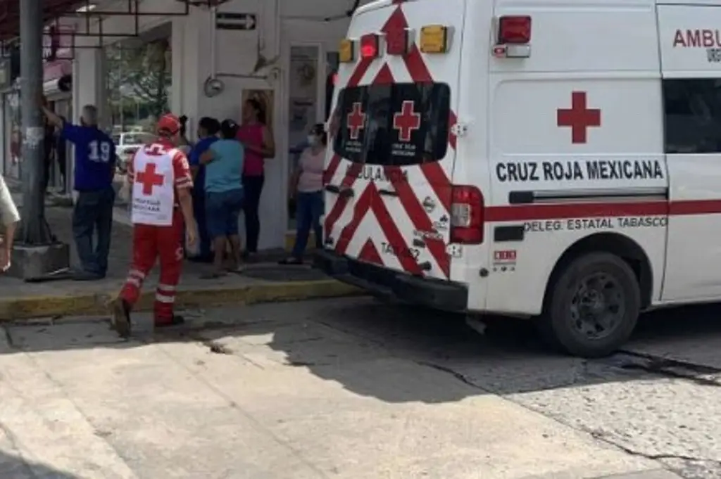 Imagen Deja 3 trabajadores lesionados caída de elevador industrial en empresa de carnes