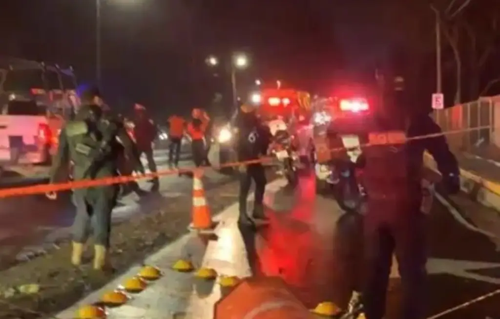 Imagen Tras accidente, Cuitláhuac García pide construir puente en avenida de Xalapa 