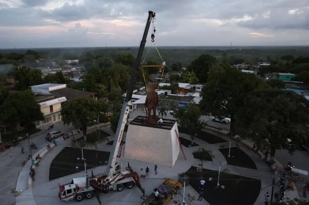 Imagen Instalan estatua de Emiliano Zapata en Rinconada