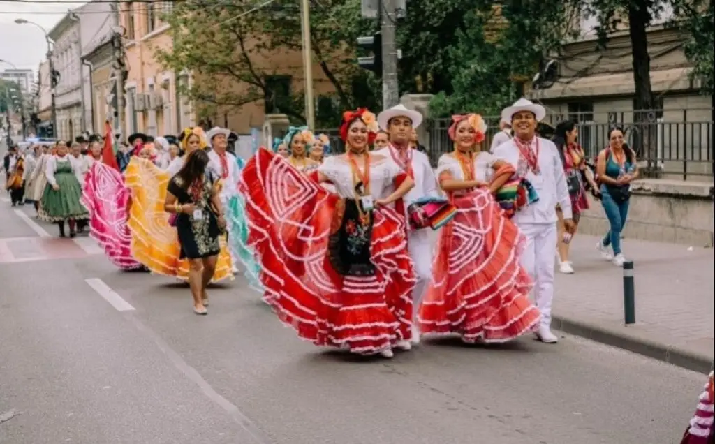 Imagen Ballet de Poza Rica triunfa en festival folclórico  de danza en Europa