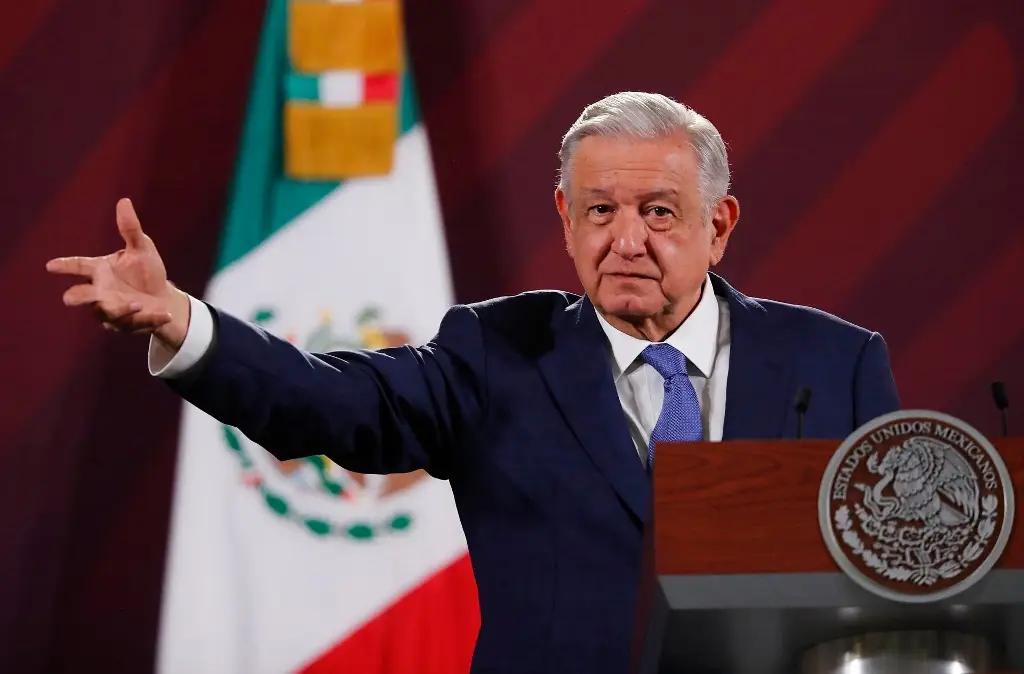 Imagen Ministro Luis María Aguilar “tiene pensamiento retrógrada”, “no es un buen juez”: AMLO