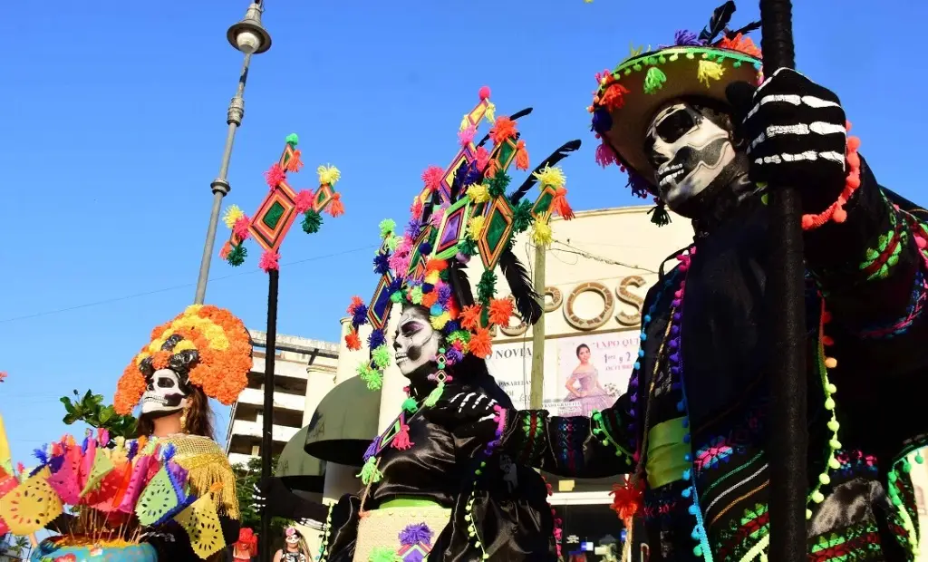 Imagen Preparan Carnaval de Catrinas en Veracruz; harán taller gratuito de calaveras 