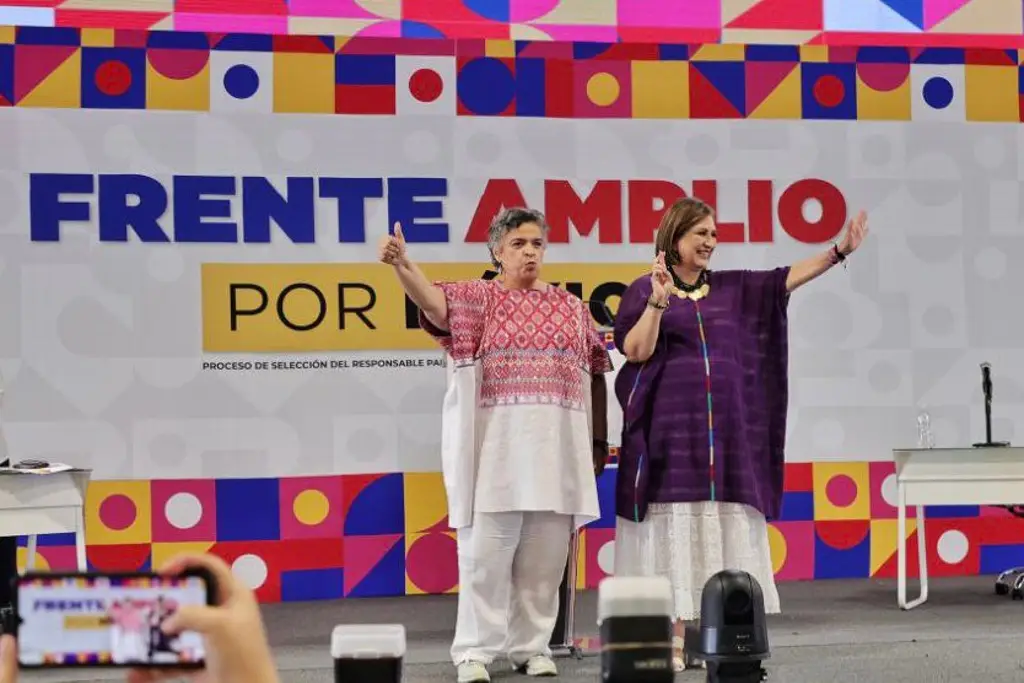 Imagen En último foro, Beatriz Paredes y Xóchitl Gálvez lamentan violencia que enfrentan las mujeres en México 