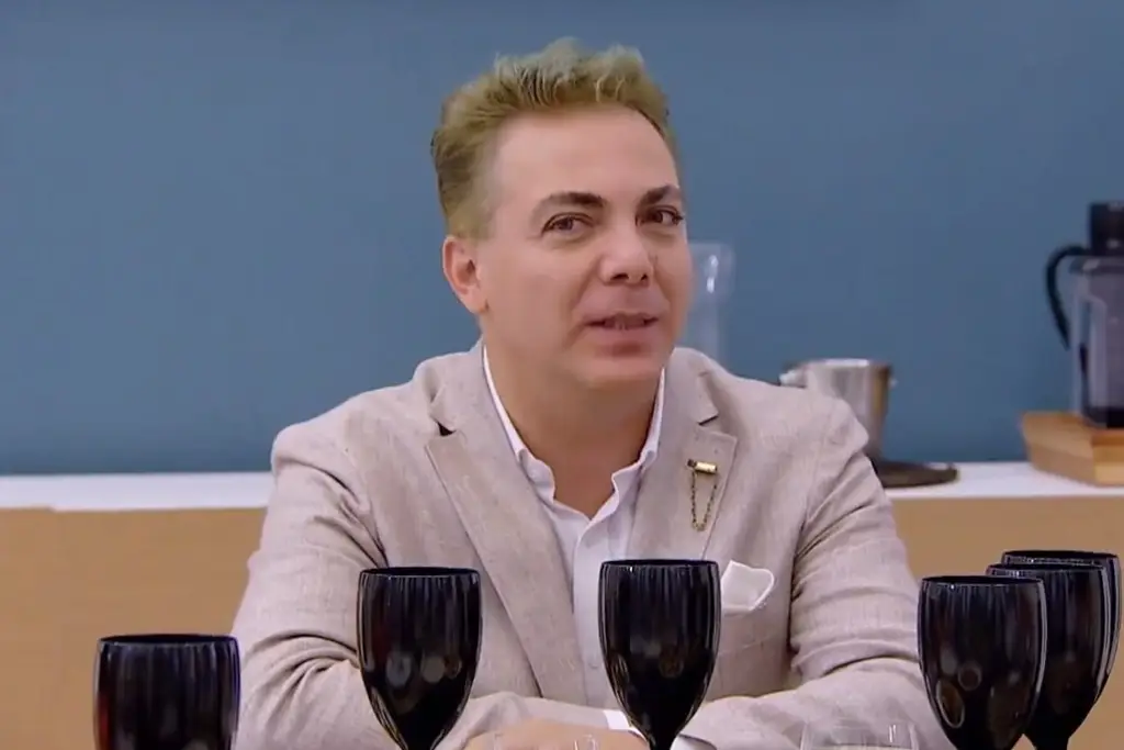 Imagen Critican a Cristian Castro por hablar con acento argentino en el Hotel VIP (+Video)