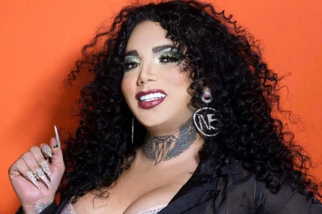 Imagen Le agarran 'las nenas' durante transmisión en vivo a Paola Suárez, de 'Las Perdidas' (+Video) 