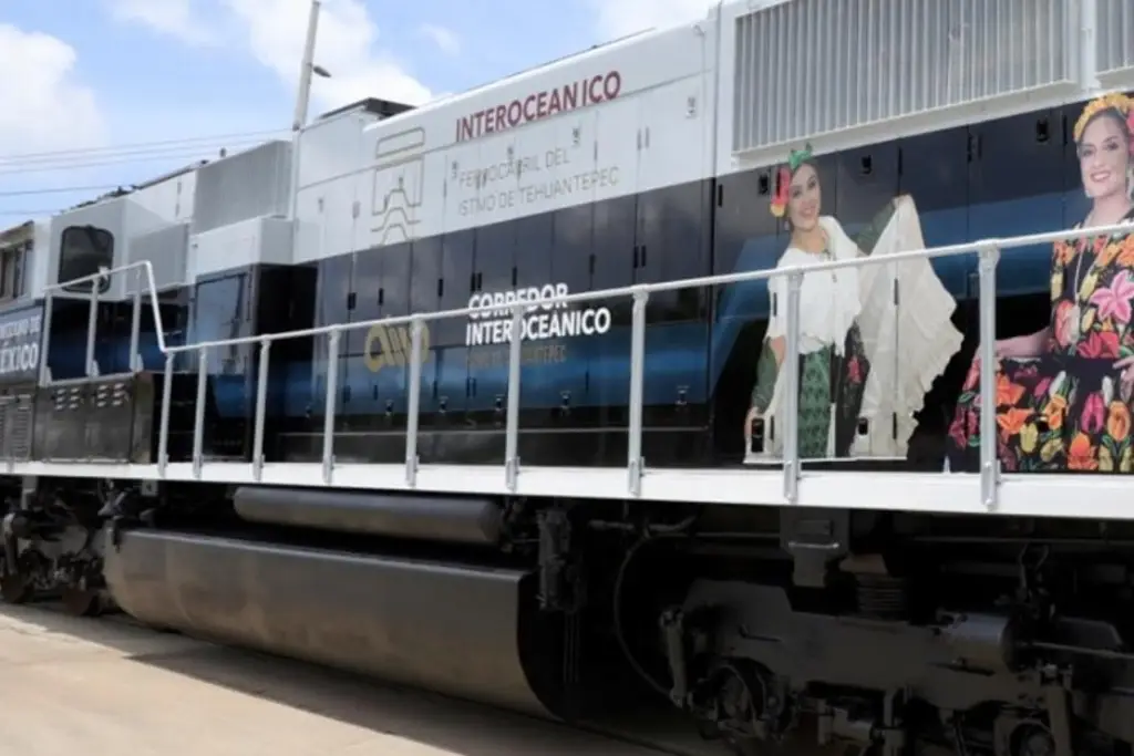 Imagen Vía de ferrocarril y carretera del Corredor Interoceánico a más del 90%