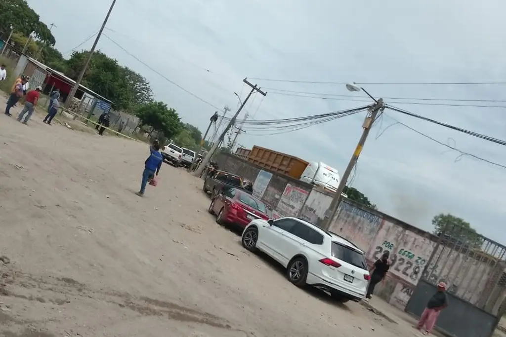 Imagen Desalojan a invasores en fraccionamiento El Campanario de Veracruz