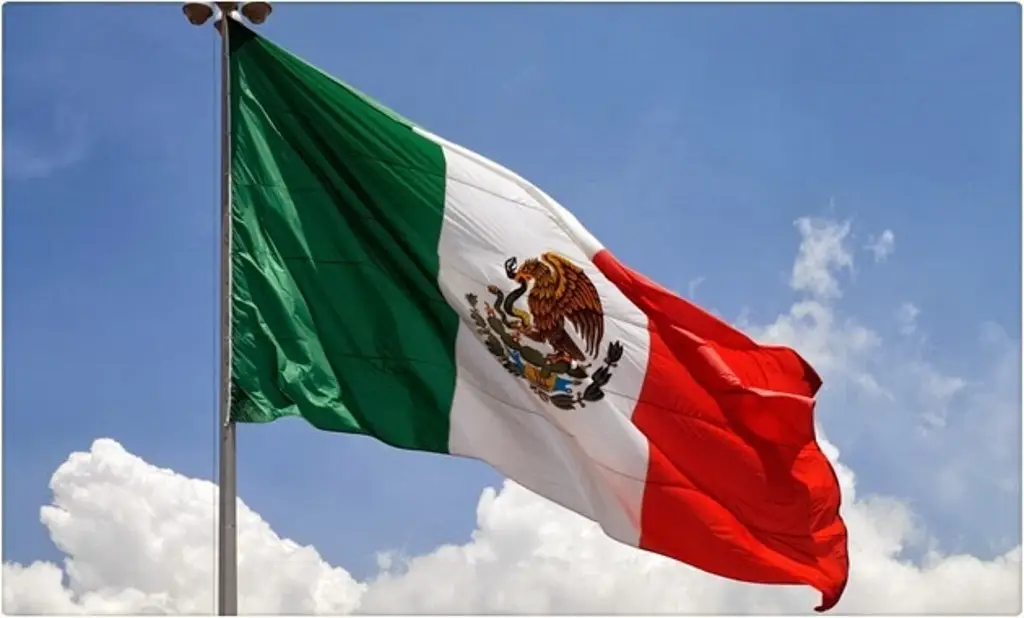 Imagen Izarán la bandera monumental en Veracruz 