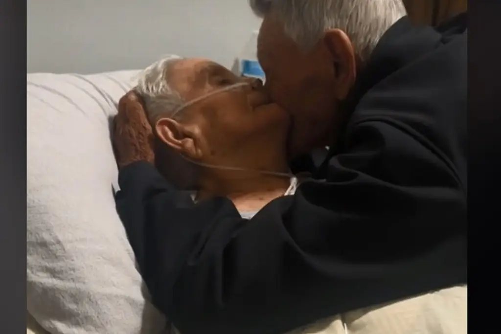 Imagen Despide a su esposa en lecho de muerte tras 73 años juntos: 'alla nos vemos hija' (+Video)