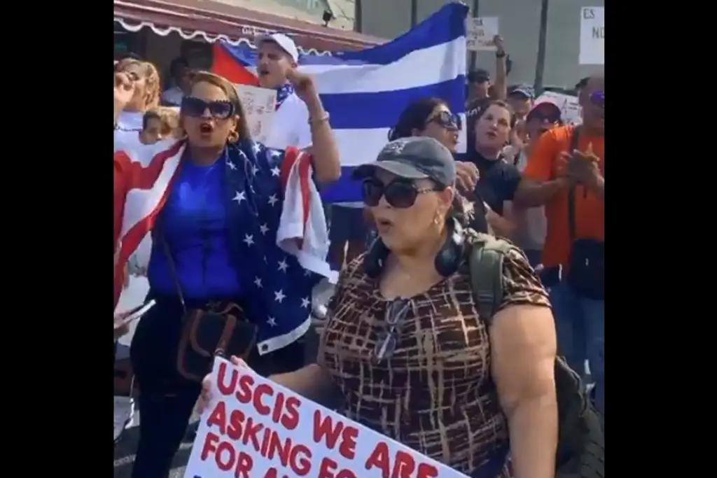 Imagen Migrantes cubanos piden en Miami un estatus legal para poder permanecer en EU