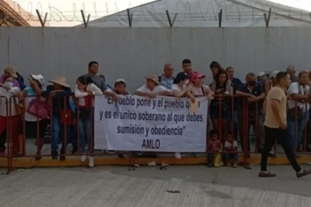 Imagen Alcaldesa de Nanchital pide a AMLO suspender relleno sanitario 