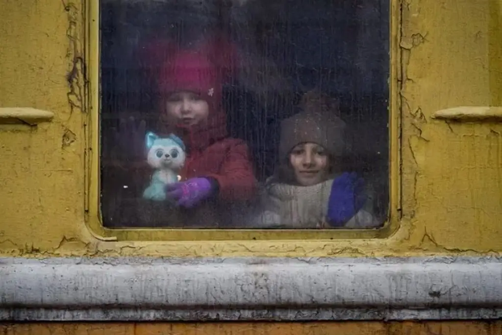 Imagen Indignan niños que son llevados de Ucrania a Bielorrusia