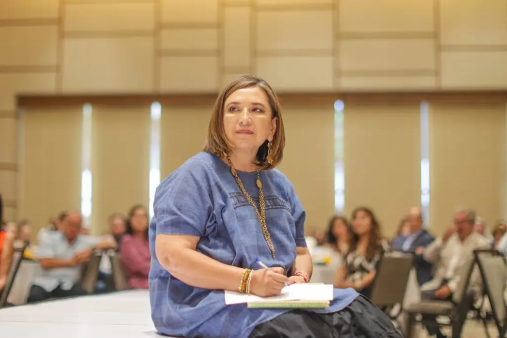 Imagen Sí la p3ndejeé: Xóchitl Gálvez admite 'error' en informe profesional para titularse 