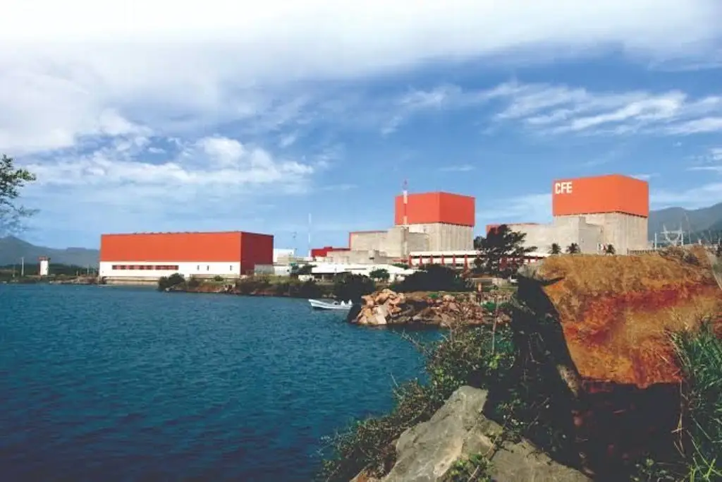 Imagen Paquete Económico 2024 le quita recursos de mantenimiento a Laguna Verde: Diputado 