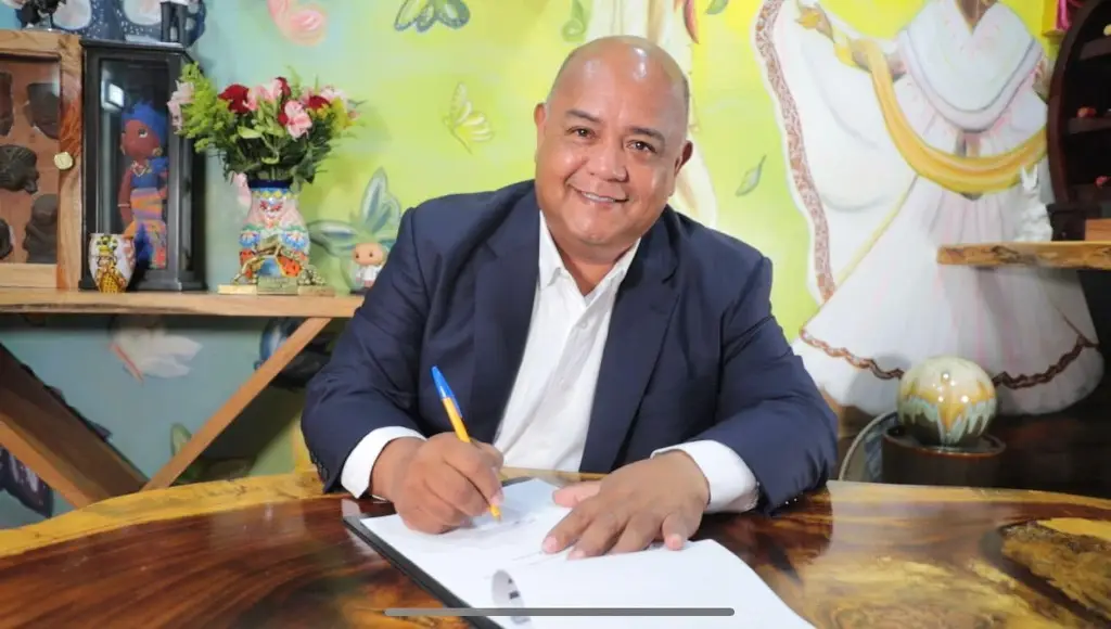 Imagen Me registré para buscar la coordinación de Defensa de la 4T en Veracruz: Eric Cisneros