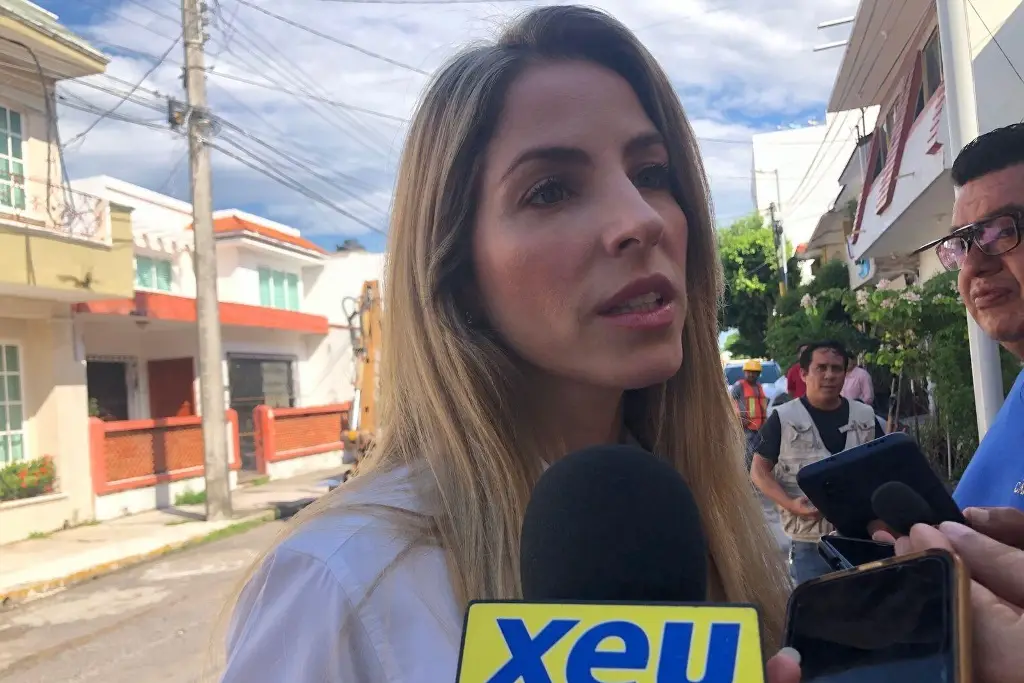 Imagen Alcaldesa de Veracruz exige a CFE que agilice el mantenimiento a toda la red eléctrica