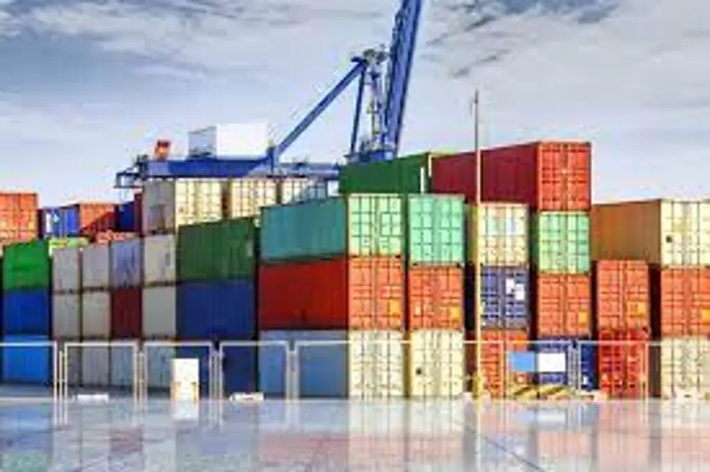 Imagen Exportaciones totales aumentan 3.8% anual en agosto: INEGI