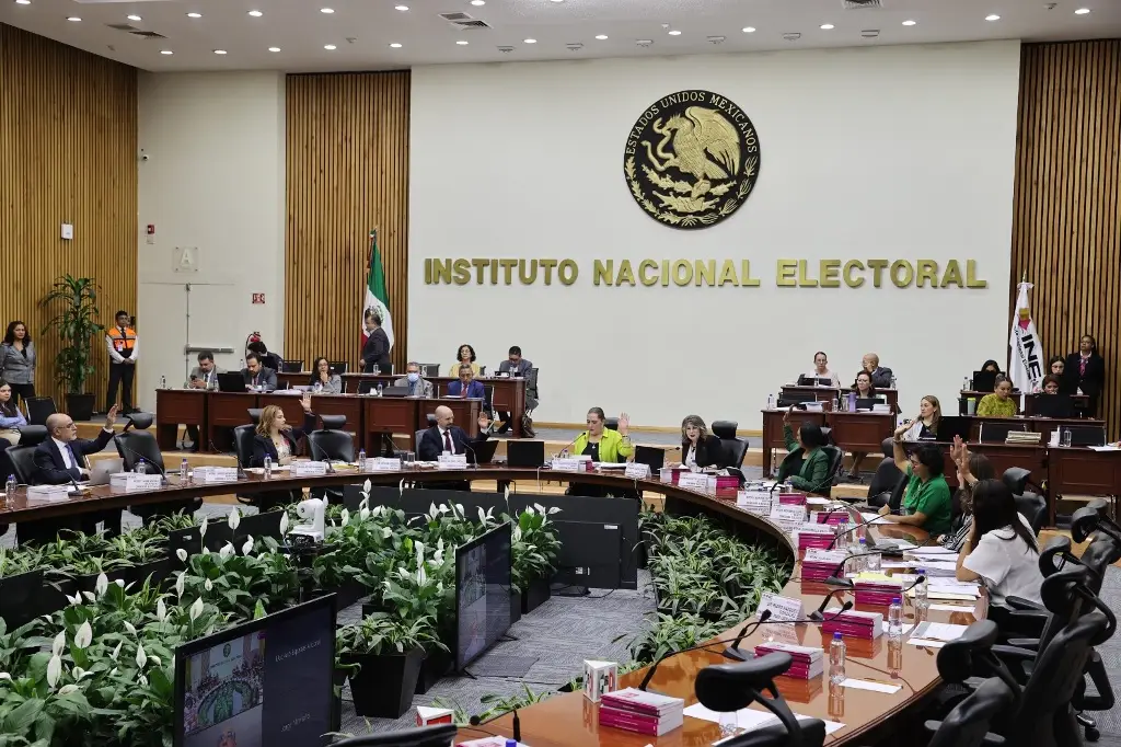 Imagen INE aprueba tope de 660 mdp para gastos de campañas presidenciales rumbo a 2024
