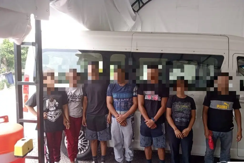 Imagen Rescatan a 189 personas migrantes en 8 municipios de Veracruz