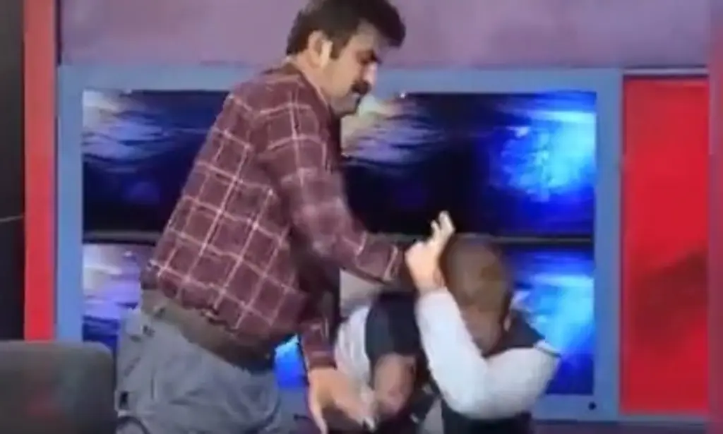 Imagen Políticos se agarran a golpes durante programa en vivo (+Video) 