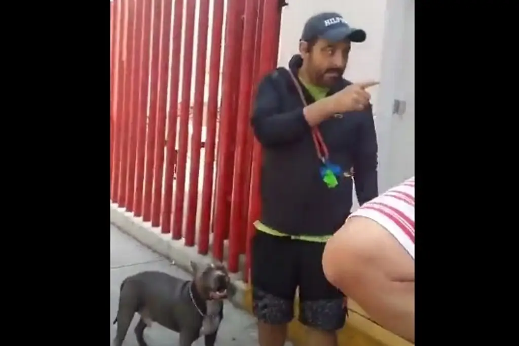Imagen Golpea y violenta a señora por exigirle que le pusiera correa a su pitbull (+Video)