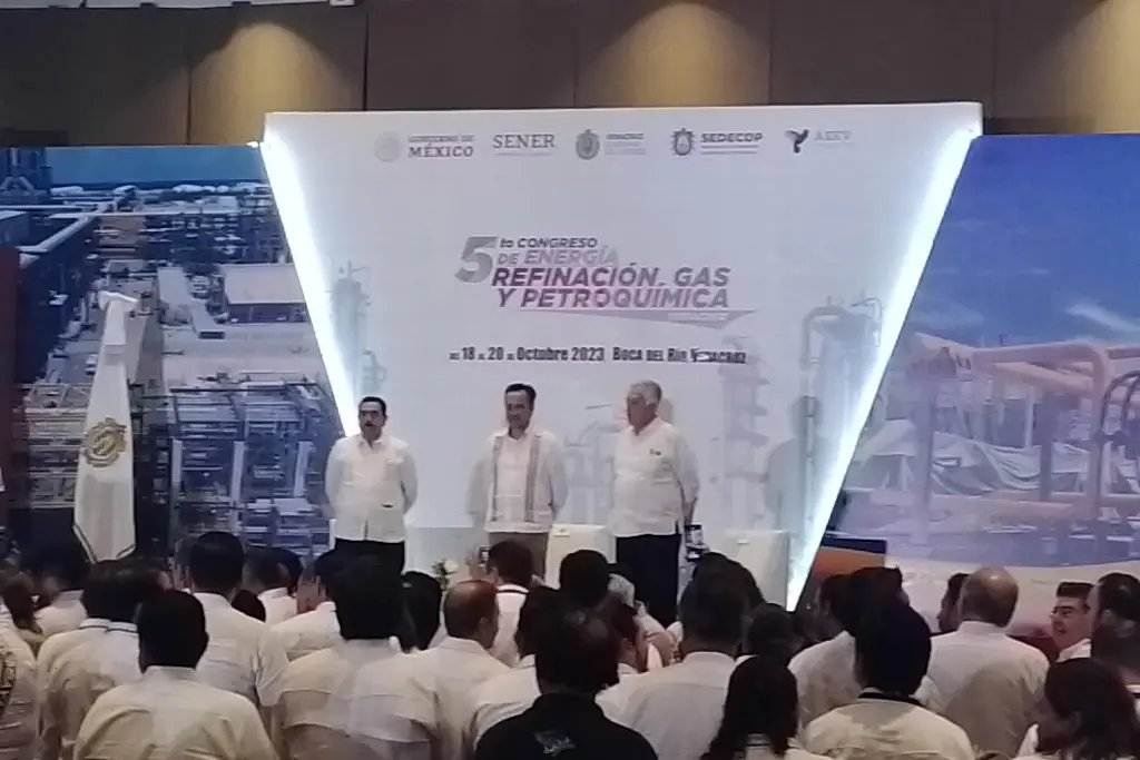 Imagen Inauguran 5to Congreso de Energía en Boca del Río 