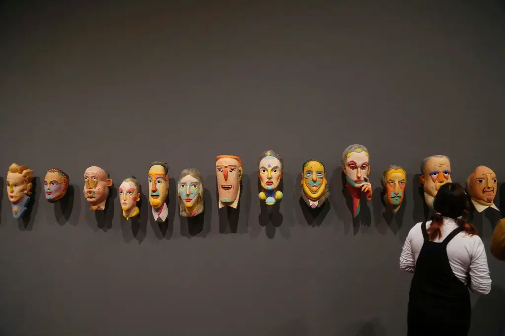 Imagen Una exposición de máscaras satiriza la época colonial en México