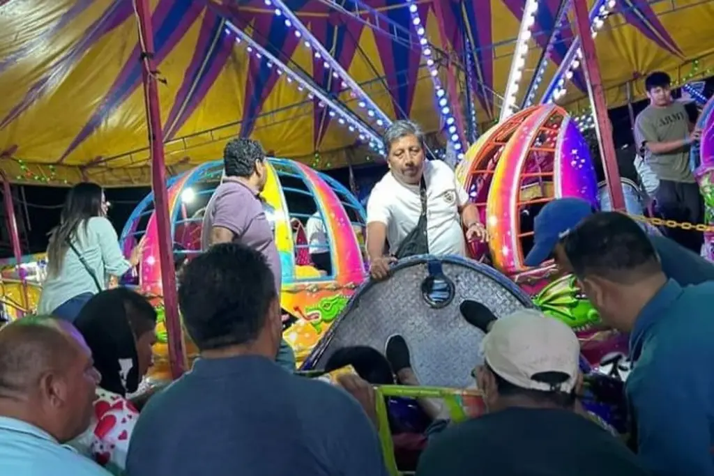 Imagen Dos mujeres lesionadas al desprenderse juego mecánico en la feria 