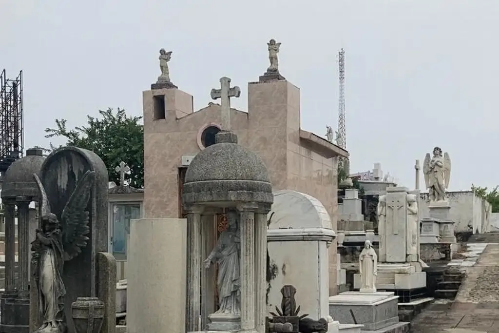 Imagen ¿Espantan en el cementerio particular?