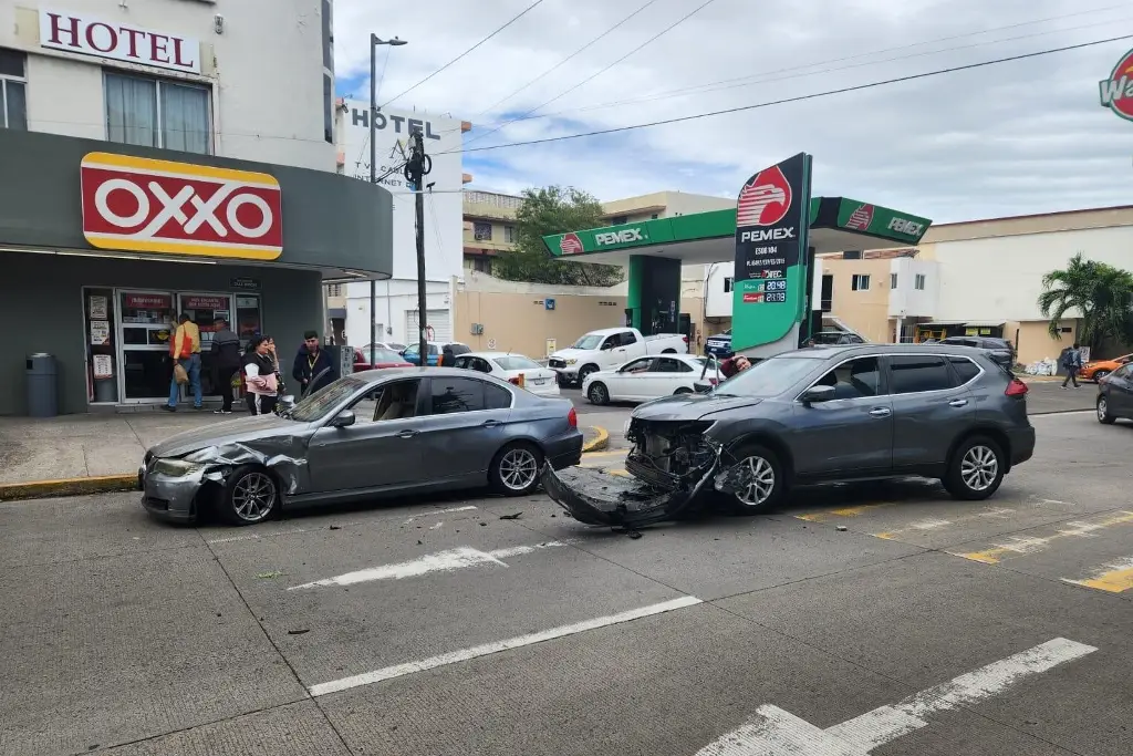 Imagen Chocan en avenida Díaz Mirón, en Veracruz