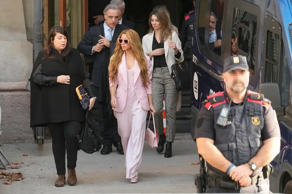 Imagen Admite Shakira fraude fiscal; imponen multa millonaria ¿Evitará prisión en España?