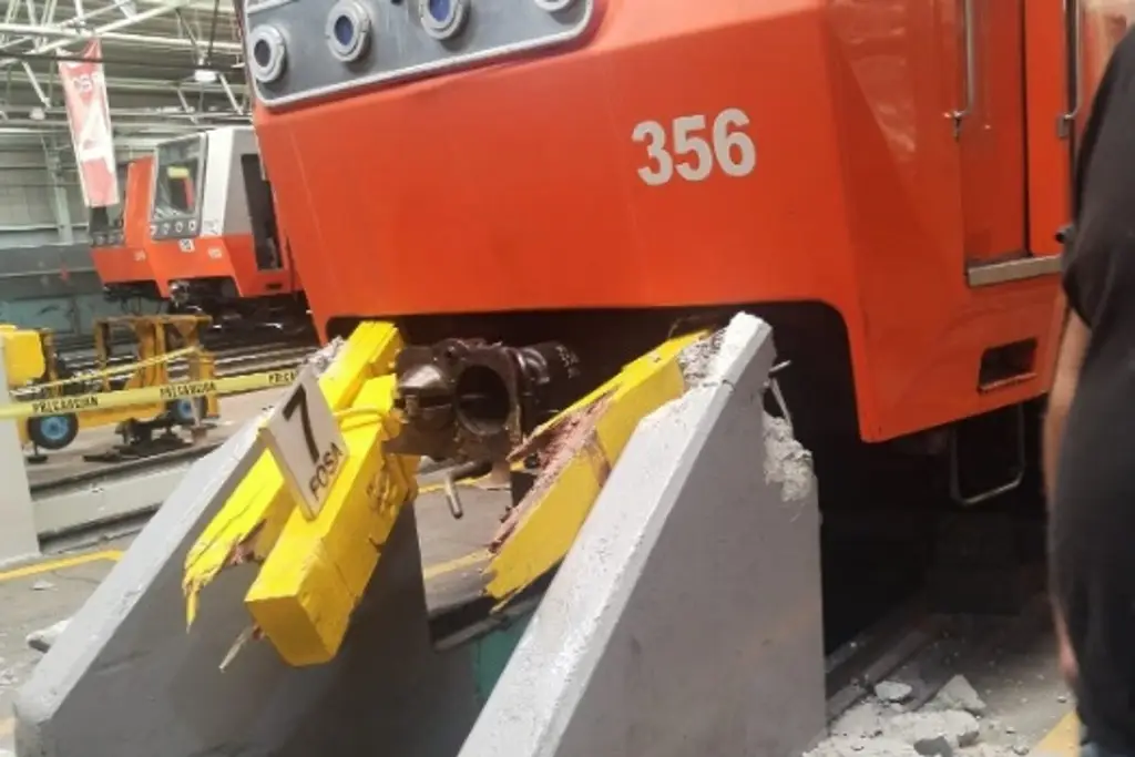 Imagen Choca tren del Metro en talleres de la estación 'El Rosario' en CDMX