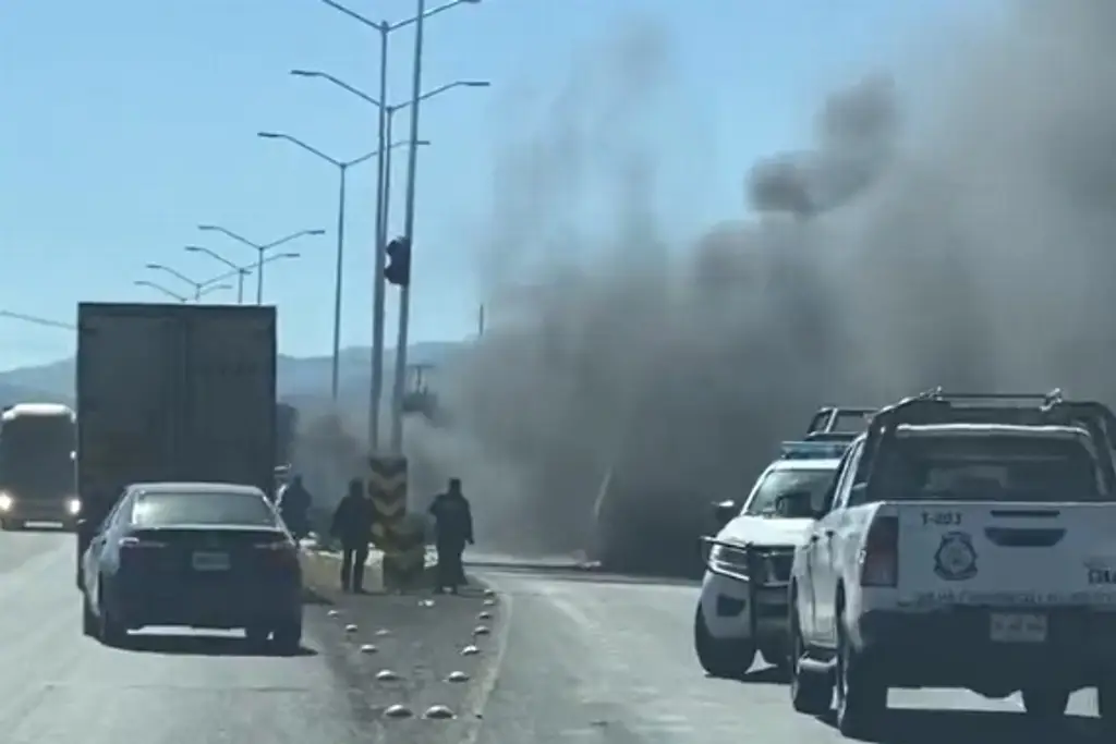 Imagen Reportan 3 bloqueos en Jalisco tras detención de 'El CR'