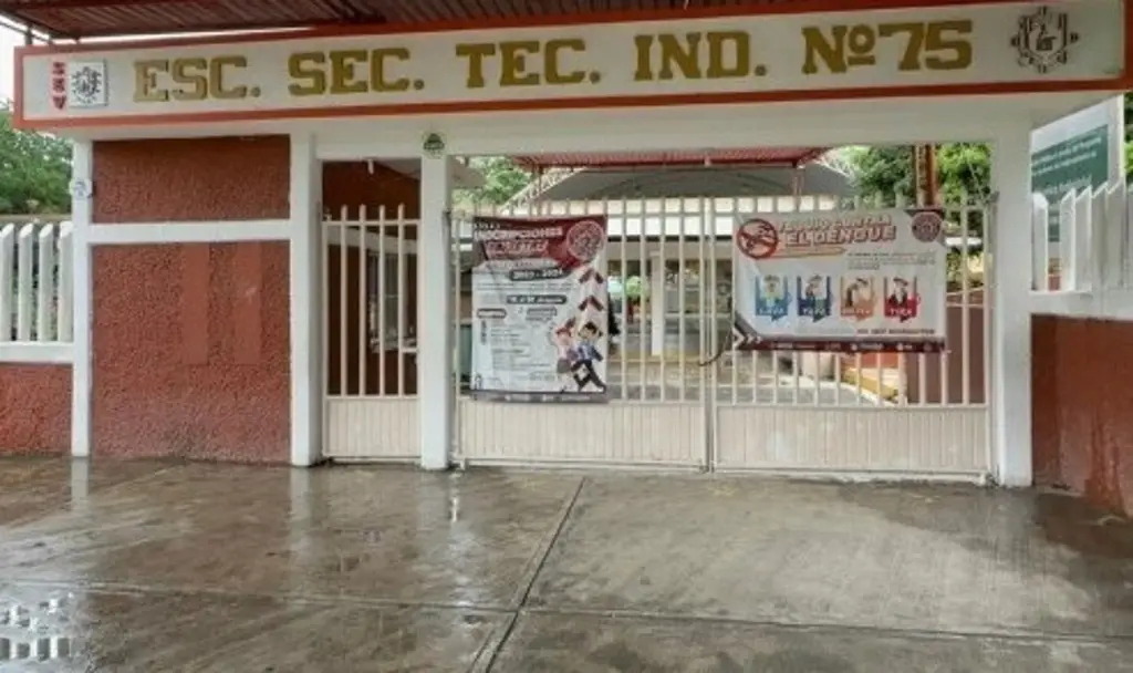Imagen Reportan que van más de 10 robos en escuela secundaria al norte de Veracruz 