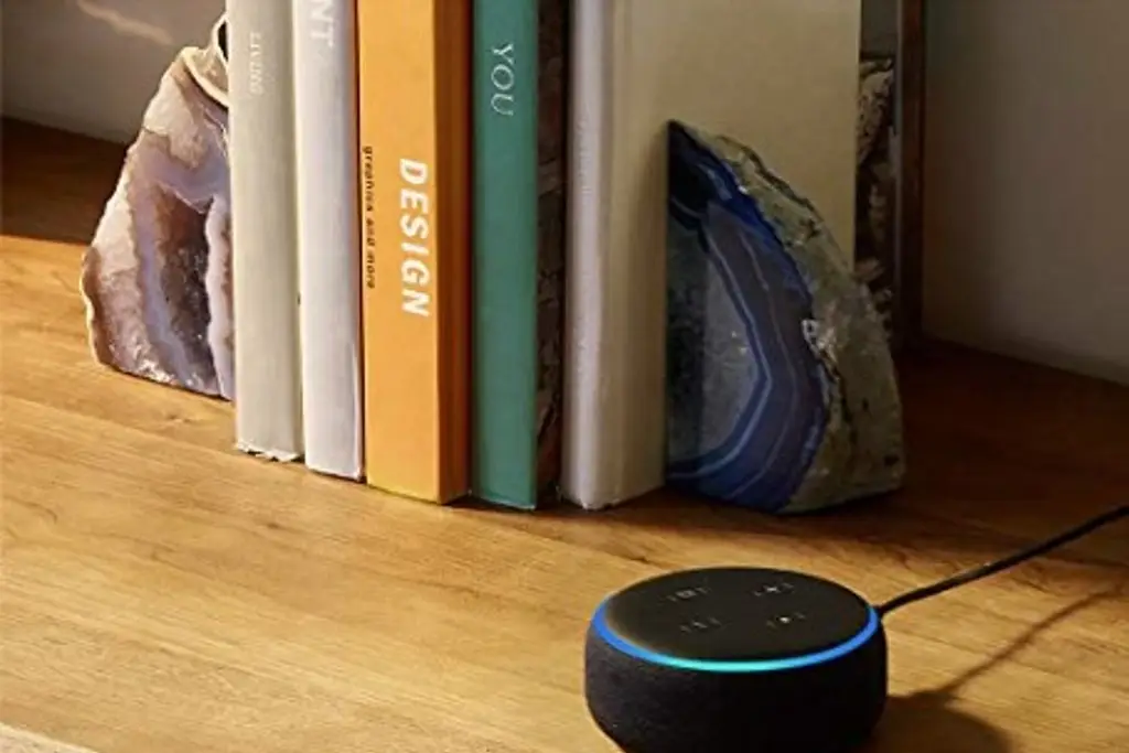 Imagen Menor pide ayuda a Alexa para hacer su tarea de matemáticas y se viraliza (+Video)