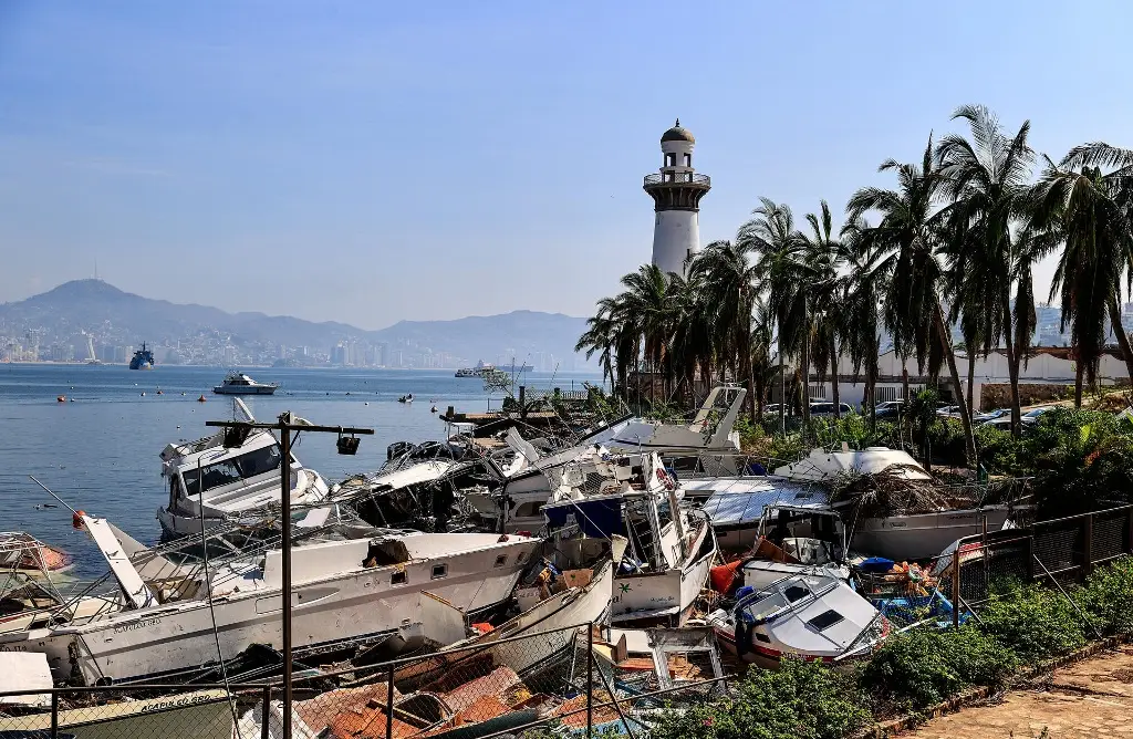 Imagen Suman 31 desaparecidos en Guerrero por Otis; se cree que la mayoría está en el mar: AMLO