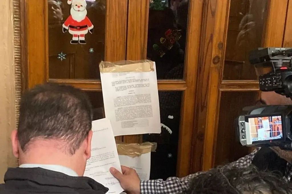 Imagen Van a notificar a gobierno de NL sobre gobernador interino, pero estaba cerrado en horario laboral