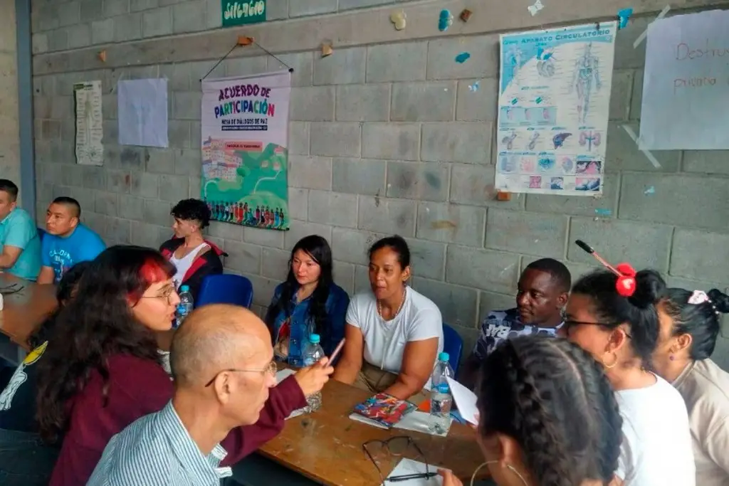 Imagen Ejército de Liberación Nacional confirma estar en México para nuevos diálogos de paz con gobierno colombiano