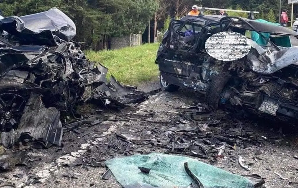Imagen Mueren 6 personas, entre ellos un menor, tras fatal accidente en carretera de Veracruz