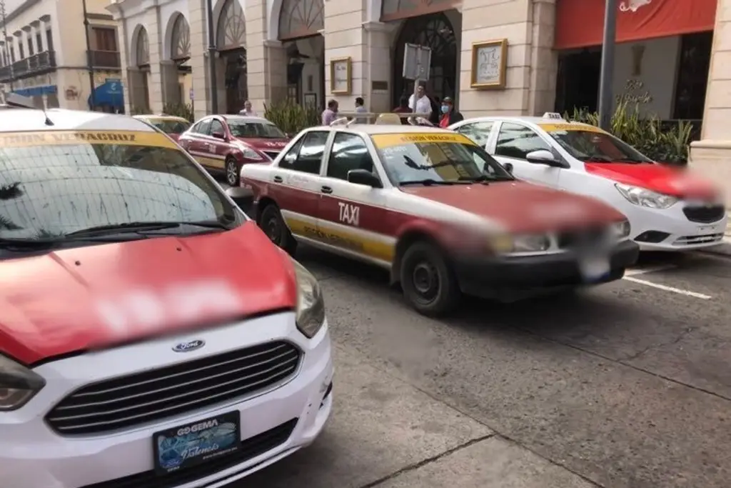 Imagen Faltan taxis en Veracruz, antes de pandemia habían alrededor de 10 mil unidades