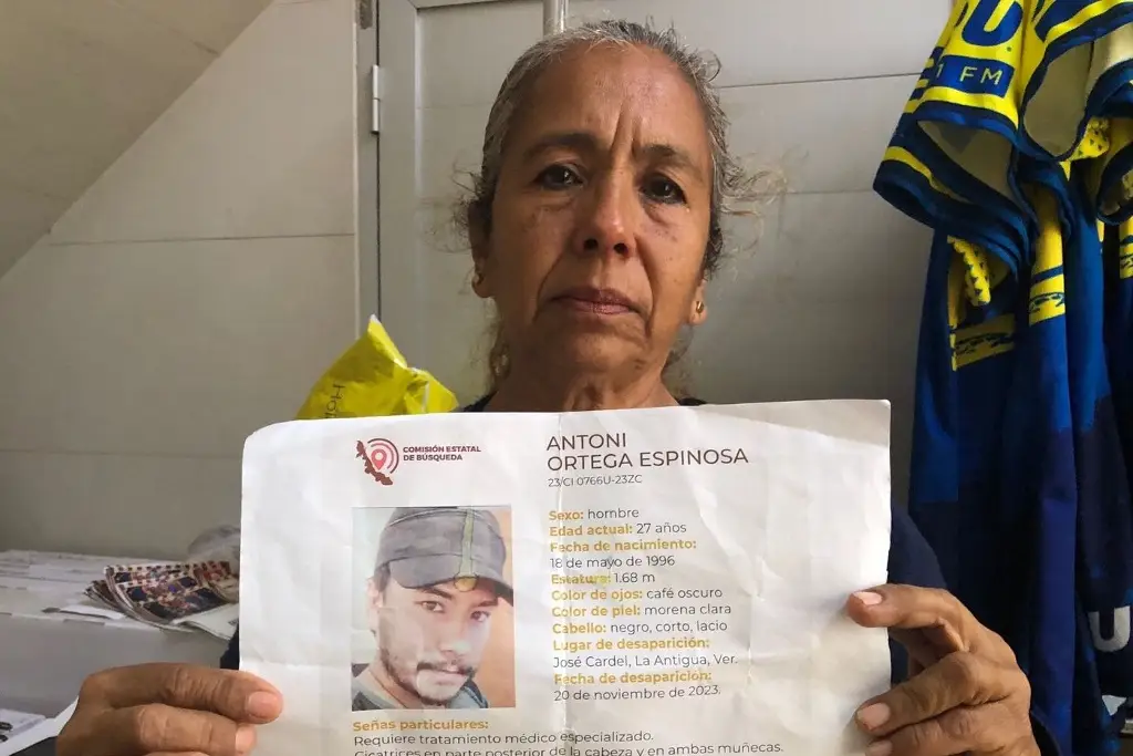 Imagen Desesperada, madre busca a su hijo desaparecido en Cardel hace 2 semanas